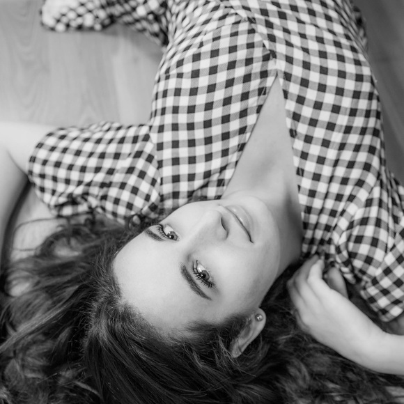 Meet your Posher, Ophaelia - Picture 1 of 1